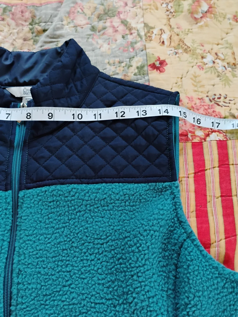 Croft & Barrow For Women Teal Sherpa Vest with Navy Accents Size. PL PETITES